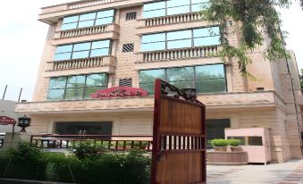 Hotel Emarald, New Delhi