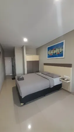 InnHome Solo Jajar Отели рядом с достопримечательностью «Музей Батик Данар Хади»