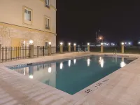 La Quinta Inn & Suites by Wyndham Waxahachie - Swimmingpools