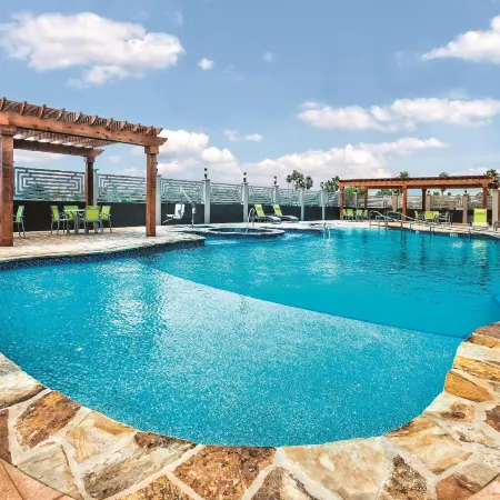 La Quinta Inn & Suites by Wyndham McAllen Convention Center