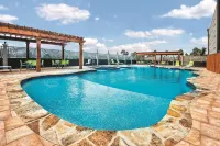La Quinta Inn & Suites by Wyndham McAllen Convention Center - Pools