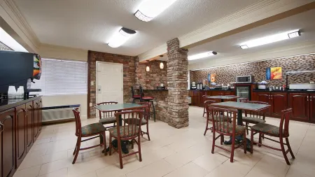 Best Western Inn  Suites of Macon