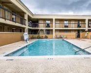 Quality Inn & Suites Conference Center Statesboro Historic District Hotels in Statesboro