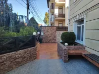 Palm Resort Hotel فنادق في 