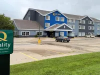Quality Inn & Suites Bethany Hotels in Bethany