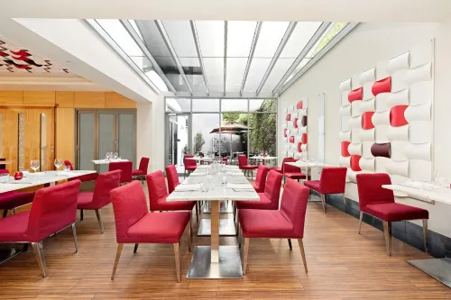 Mantra Charles Hotel Launceston - 4-Star