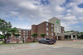 Holiday Inn & Suites DALLAS-ADDISON by IHG