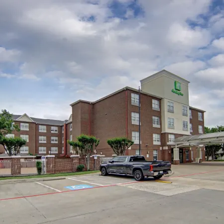 Holiday Inn & Suites DALLAS-ADDISON by IHG