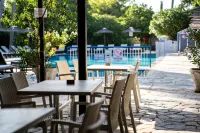 Veronica Hotel - Pools