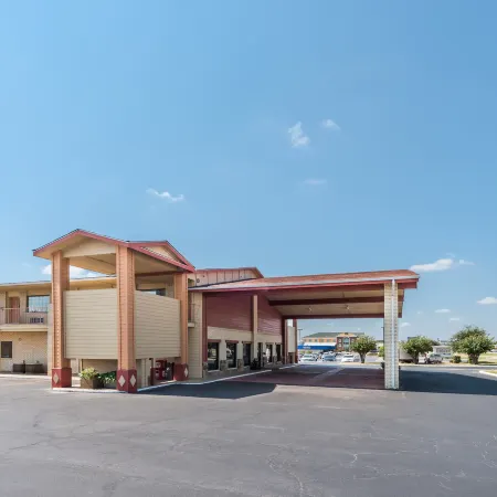 Super 8 by Wyndham Waco/Mall Area TX
