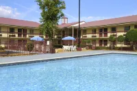 Days Inn by Wyndham West Memphis