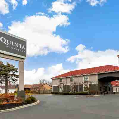 La Quinta Inn by Wyndham Sandusky Near Cedar Point Hotel Exterior