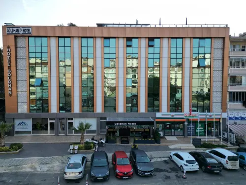 Goldhan Hotel - parking