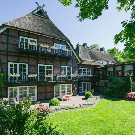 Hotel Landhaus Höpen Отели в г. Шнефердинген