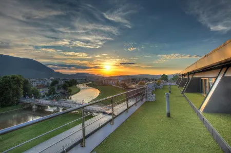 VIP Apartments Отели рядом с достопримечательностью «Vrelo Bosne»