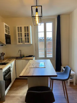 Studio Neuf Centre Ville #17 Hotels in Saint-Mandrier-sur-Mer