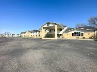 Blaine Town Inn & Suites Hotels in Coon Rapids