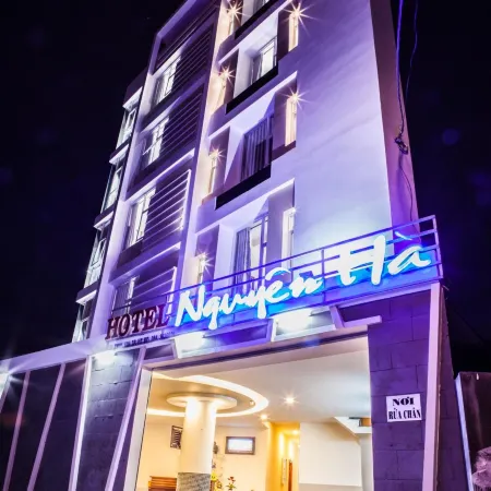 Nguyen Ha Hotel Отели рядом с достопримечательностью «Храм Кита»