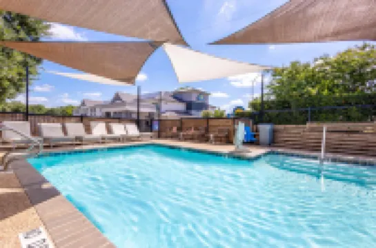 Days Inn by Wyndham Arlington