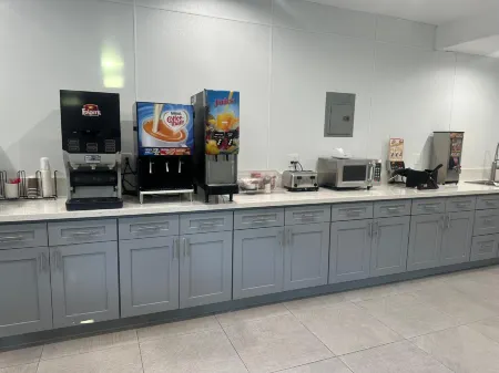 Garden Inn San Gabriel Отели рядом с достопримечательностью «Los Angeles County Sheriff - Temple City Station»