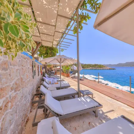 Hera Hotel