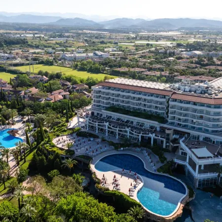 Starlight Resort Hotel