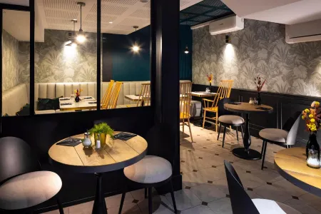 Hôtel Edmond W Lyon Part-Dieu Отели рядом с достопримечательностью «Célestins Theater»