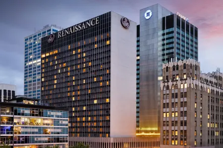 Renaissance Columbus Downtown Hotel Отели рядом с достопримечательностью «Большой Колумбийский Конвенционный Центр»