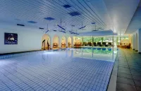 Fletcher Parkhotel De Wiemsel - piscina