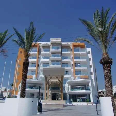 Captain Pier Hotel