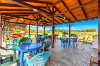 Eco Papa Hotel Gudauta 호텔