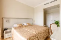 8 Avenyu Hotel فنادق في 