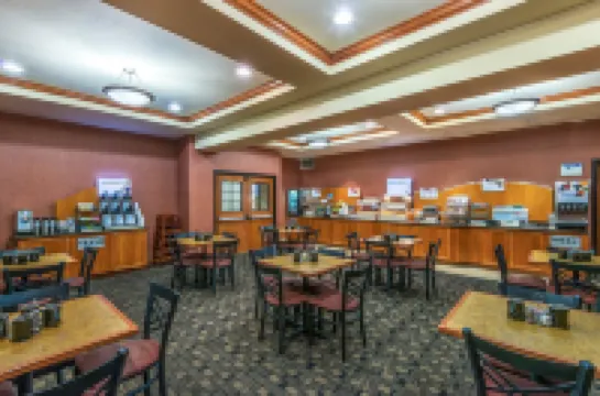 Holiday Inn Express & Suites Vernal - Dinosaurland by IHG