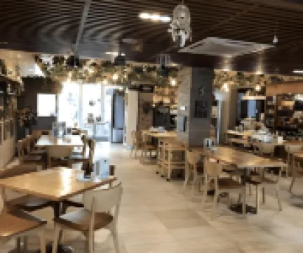 Caza V1 Serviced Apartment