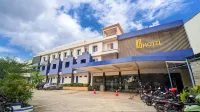 OS Hotel Tanjung Uncang Langit Lingga Store 주변 호텔