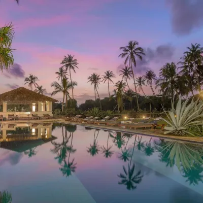 The Villa Bentota by KK Collection Hôtels à proximité de : Jardin Lunuganga
