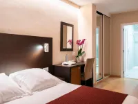 Hotel Santiago Apóstol โรงแรมใกล้สนามบินซานเตียโกเดกอมโปสเตลา
