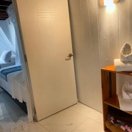 Fare Oviri Lodge