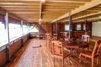 Phinisi Hostel Bira - breakfast