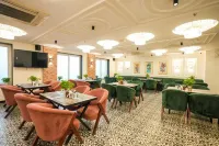 The Riverstone Inn - Near India Expo Centre and Mart - Morgenmad
