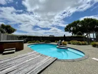 St Leonards Vineyard Cottages - Pools