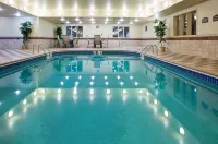 Holiday Inn Express & Suites Grand Forks Hotel a Grand Forks