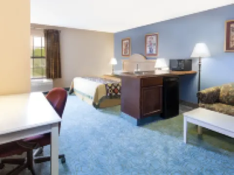 Super 8 by Wyndham Freeport Hotels in Stephenson County