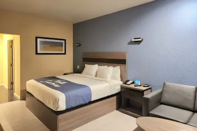 Days Inn by Wyndham Freeport