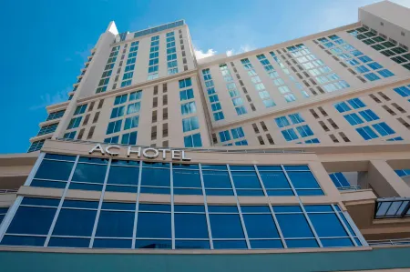 AC Hotel Charlotte City Center Отели рядом с достопримечательностью «Спектрум-центр»