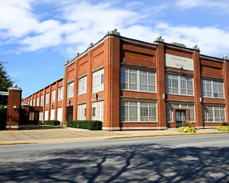 Courtyard Bloomington Hotels in Bloomington