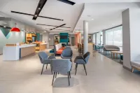 Avid Hotel Milwaukee West - Waukesha Hotels in Pewaukee