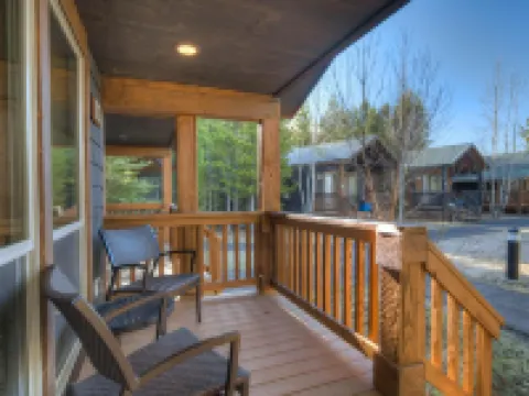 Explorer Cabins at Yellowstone Hotels in West Yellowstone