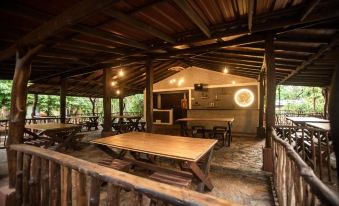 Funk Bunks - Sigiriya
