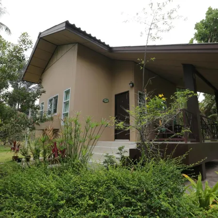 Bannsuanrachawadee Resort